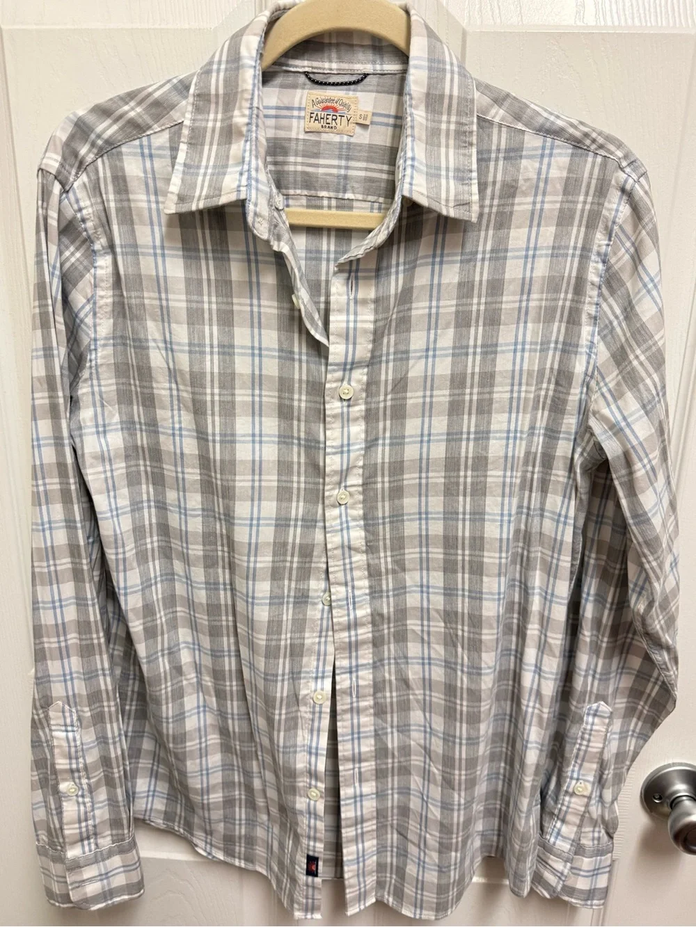 Faherty size small